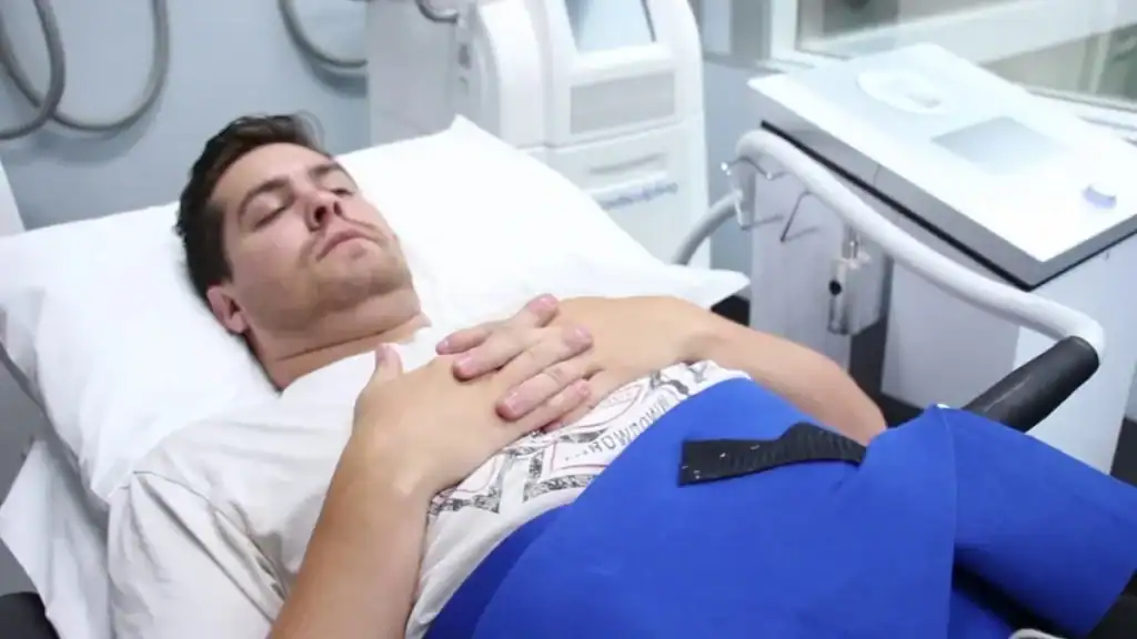Image of male having body contouring Ramsgate treatment